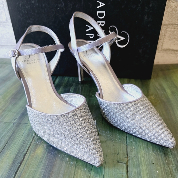Adrianna Papell Hadleigh Heels - Picture 2 of 8
